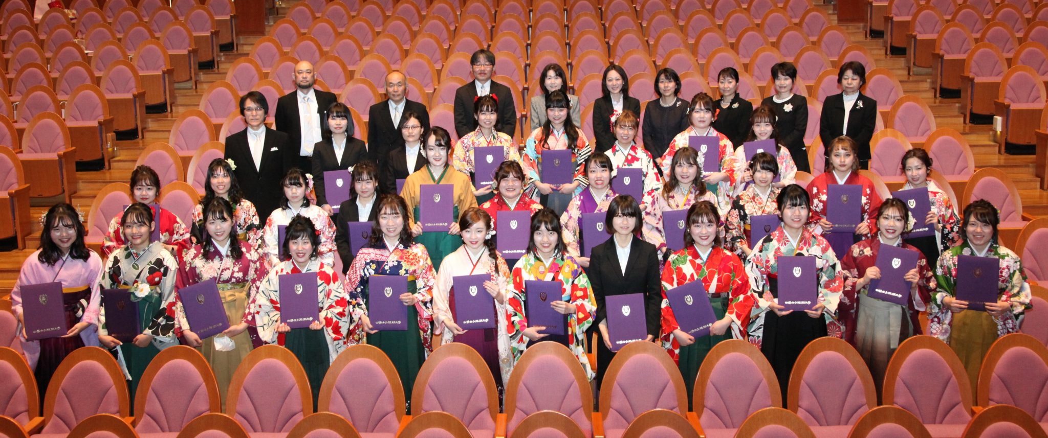 卒業式・修了式を挙行しました。 山陽女子短期大学